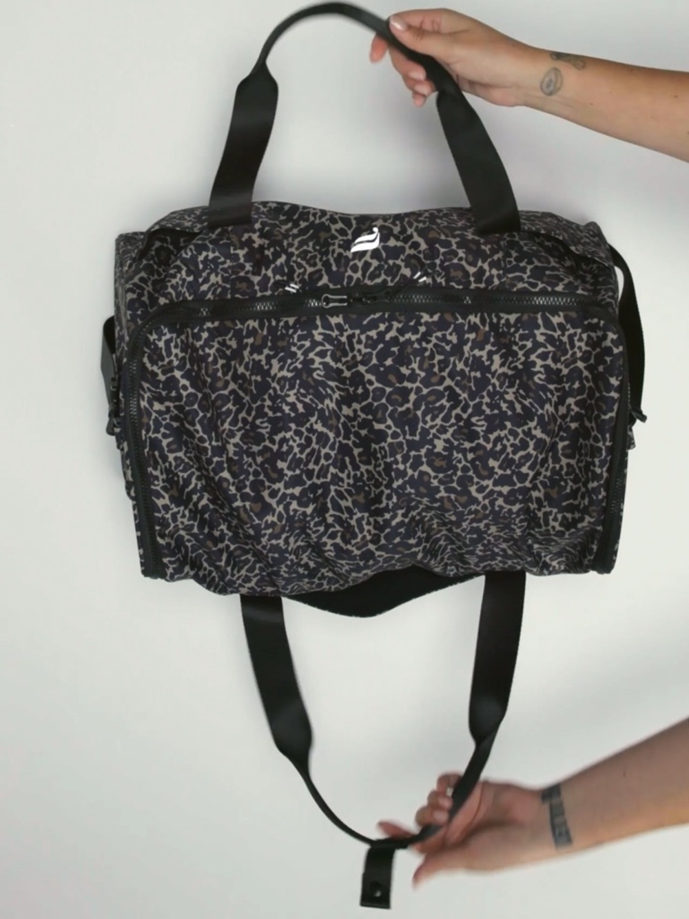 NWT Fabletics Travel Bag convertible hanging bag/weekender - Picture 7 of 14